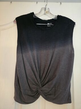 Zella Black Twist-Front Ombre Sleeveless Tank